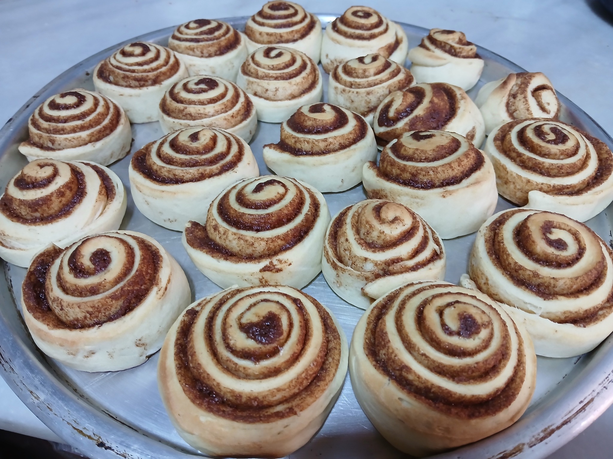 السينابون (لفائف القرفة) السينابون (لفائف القرفة)